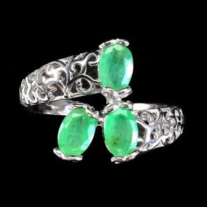 Emerald Bypass 3 Stone Cocktail Ring, Green Stone Trendy Luxury Filigree Ring